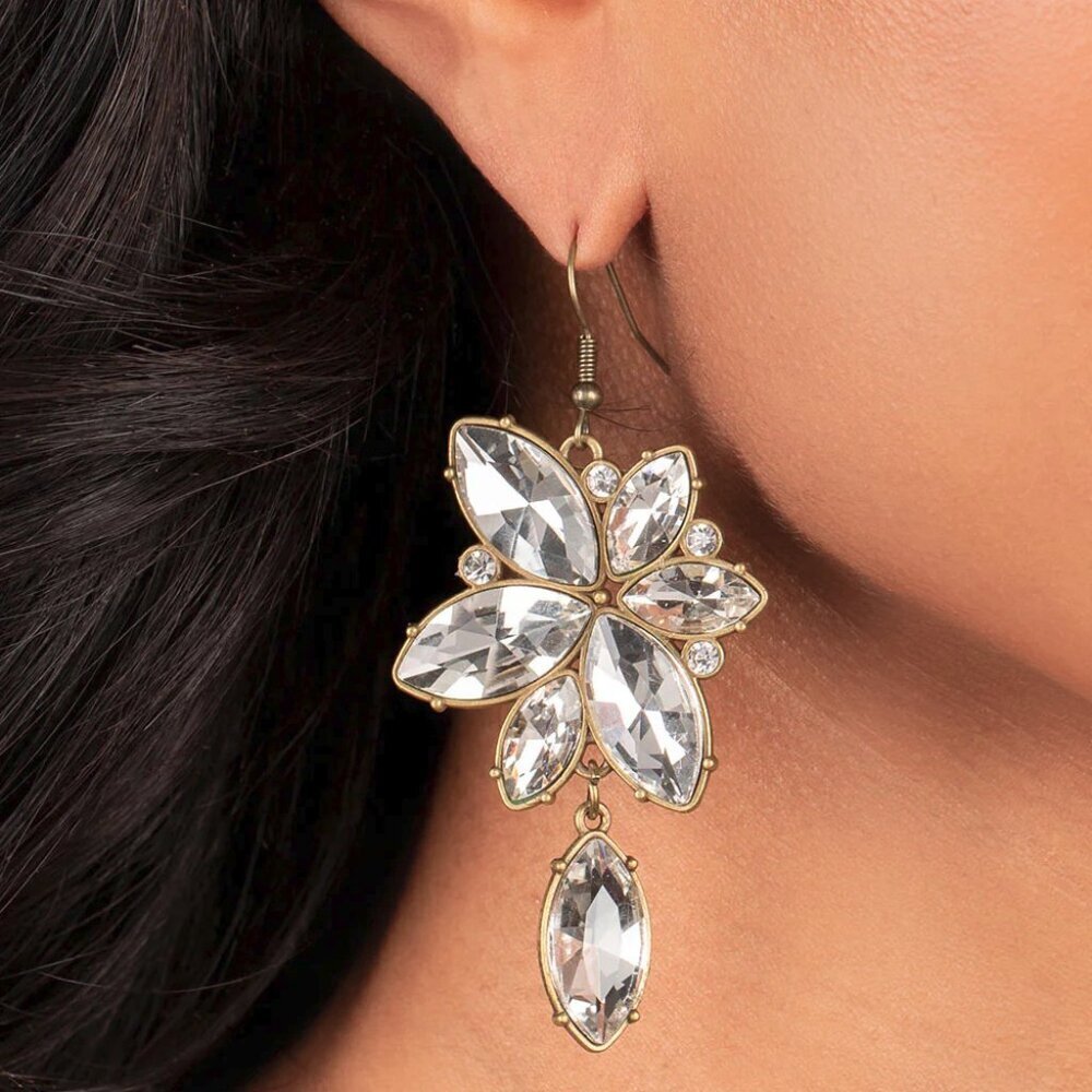 Paparazzi Jewelry Accessories - Radiant Retrospection - Brass Earrings - Vintage